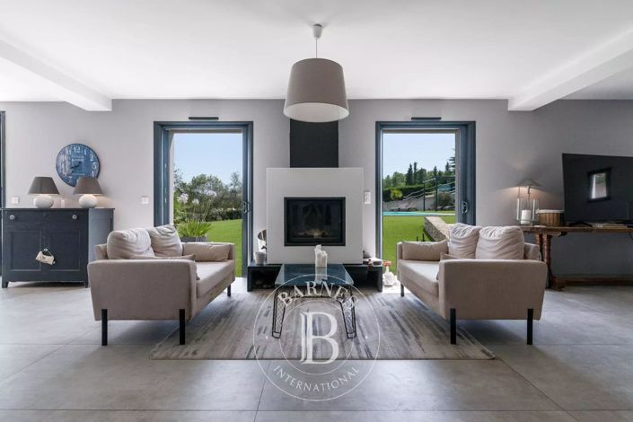 Image No.5-4 Bed House for sale