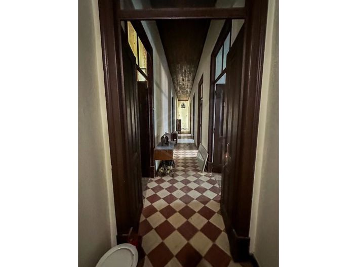 Image No.14-6 Bed Apartment for sale