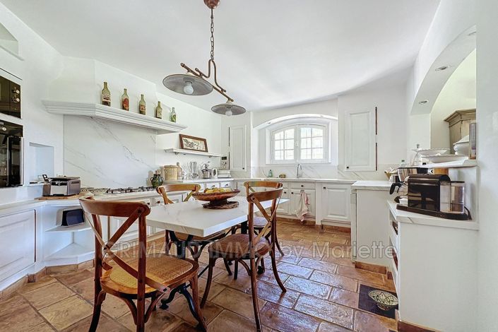 Image No.16-3 Bed House for sale