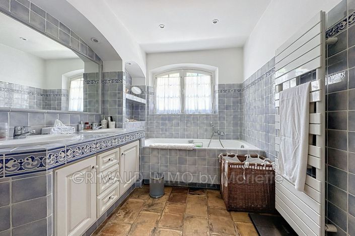 Image No.19-3 Bed House for sale