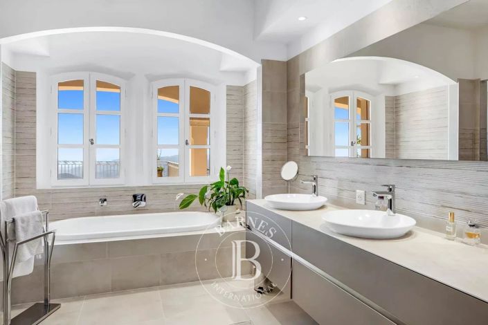 Image No.13-Maison de 7 chambres à vendre à Cabris