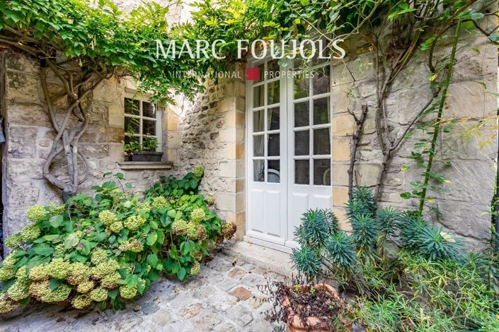 Image No.6-5 Bed House for sale