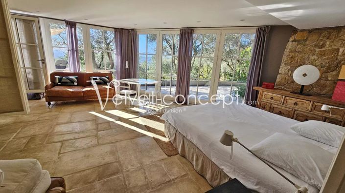 Image No.12-4 Bed House for sale