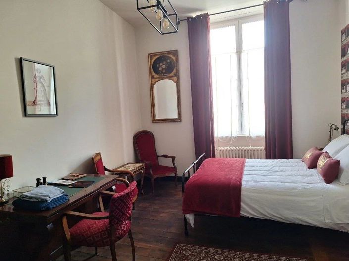 Image No.15-4 Bed House for sale