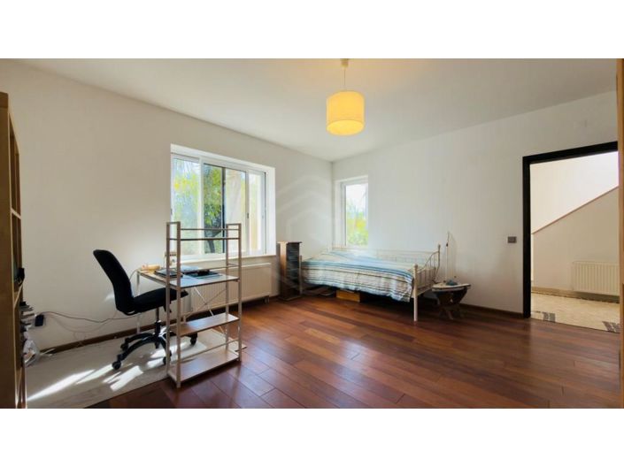 Image No.12-6 Bed House for sale