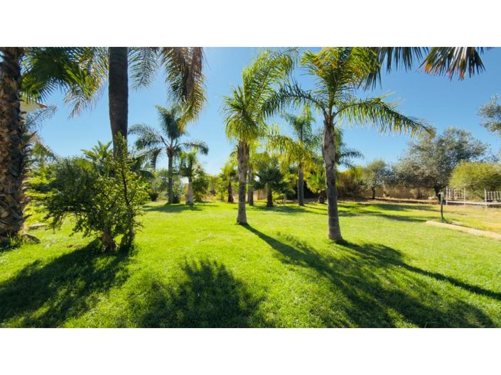 Image No.22-6 Bed House for sale