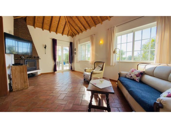 Image No.30-6 Bed House for sale