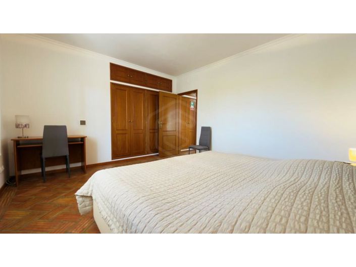 Image No.34-6 Bed House for sale