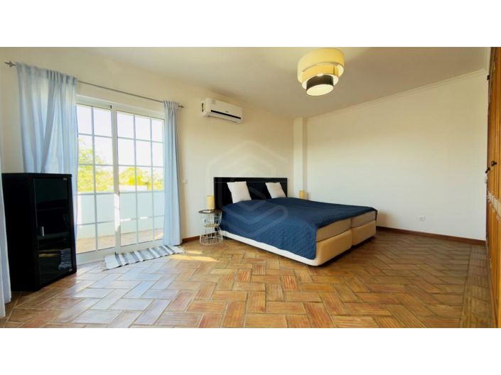 Image No.35-6 Bed House for sale