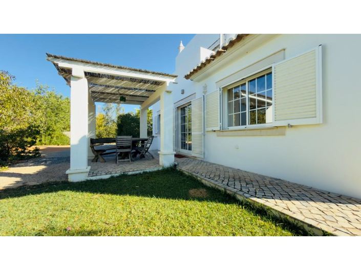 Image No.40-6 Bed House for sale