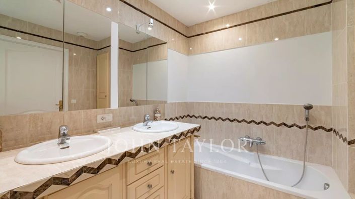 Image No.19-Maison de 4 chambres à vendre à Grasse