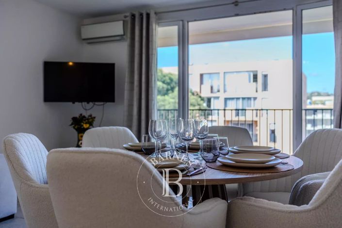 Image No.10-3 Bed Apartment for sale