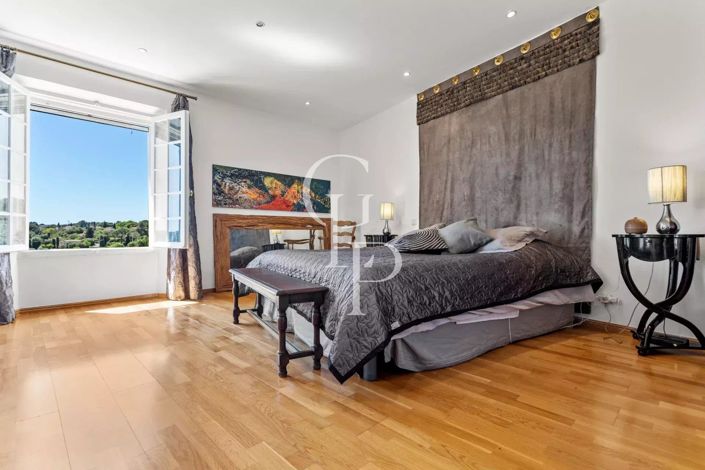 Image No.12-6 Bed House for sale