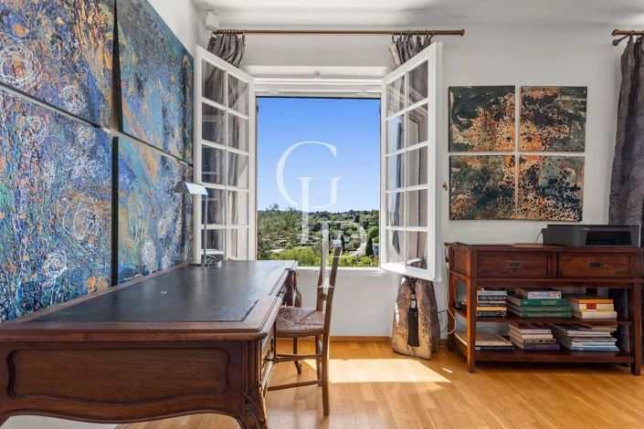 Image No.14-6 Bed House for sale