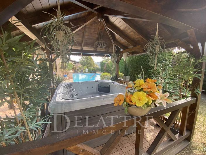 Image No.2-4 Bed House for sale