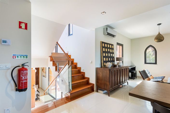 Image No.19-3 Bed House for sale