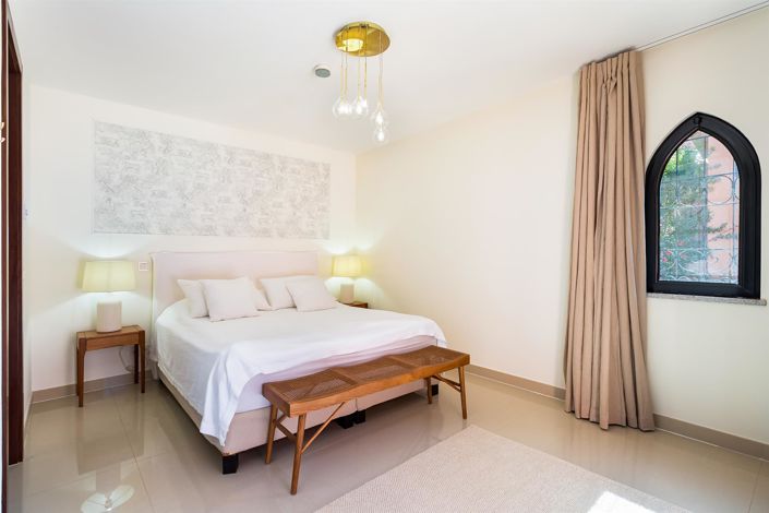 Image No.25-3 Bed House for sale