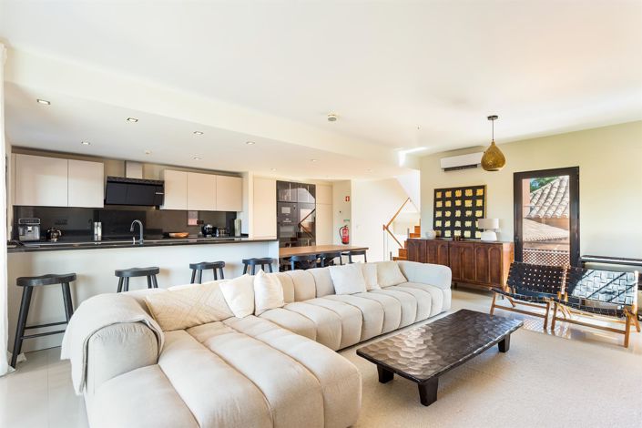 Image No.5-3 Bed House for sale