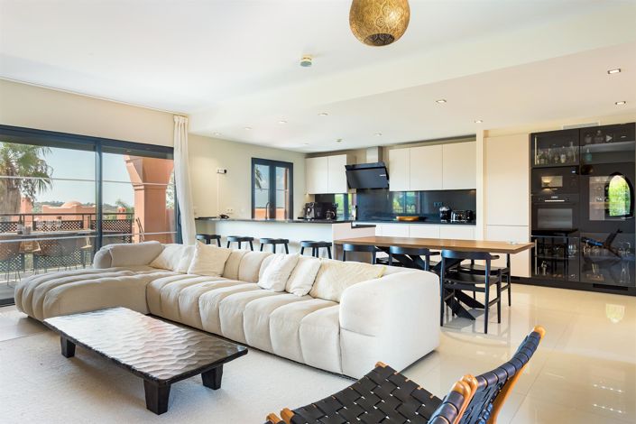 Image No.6-3 Bed House for sale