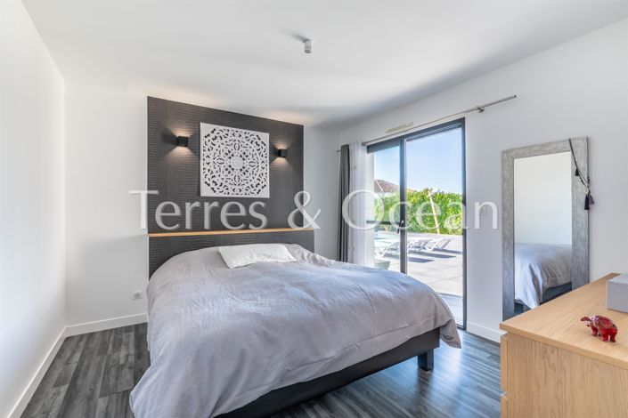 Image No.6-3 Bed House for sale