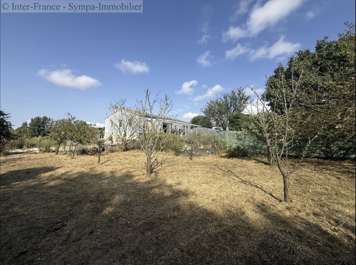 Image No.8-60 Bed Property for sale