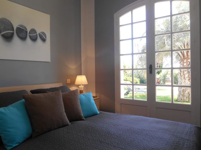 Image No.17-4 Bed House for sale