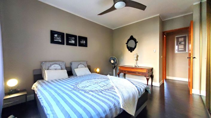 Image No.10-5 Bed House for sale