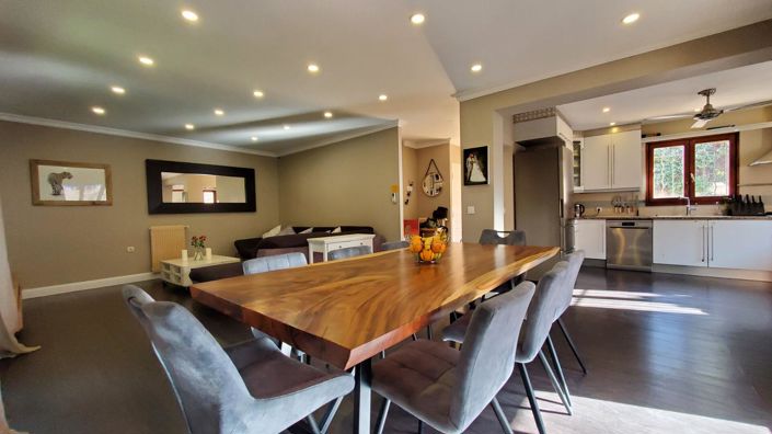 Image No.2-5 Bed House for sale