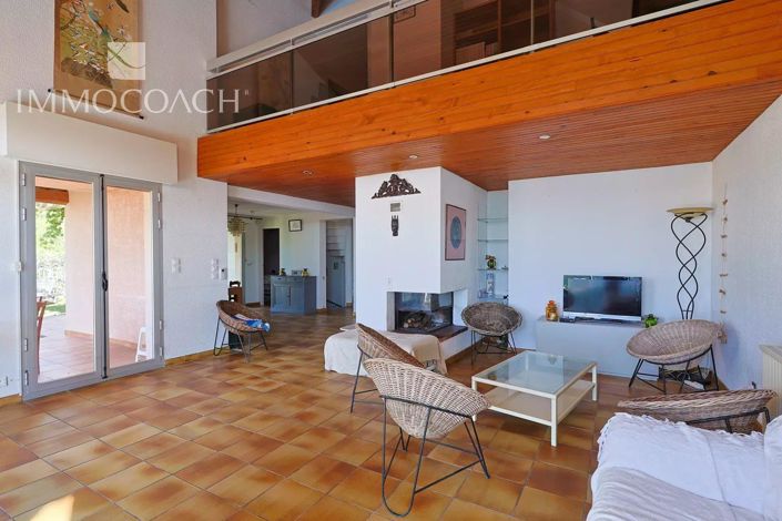 Image No.3-4 Bed House for sale