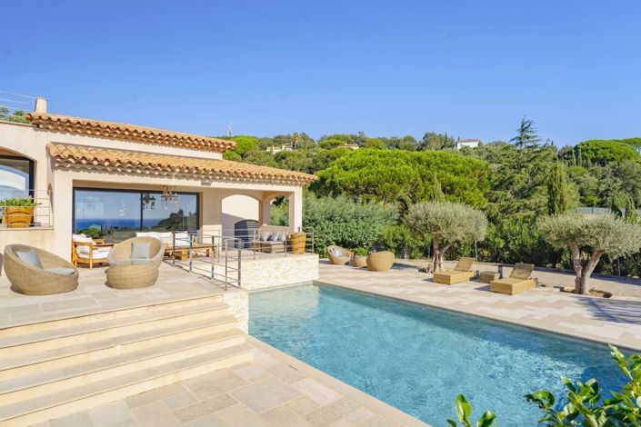 Image No.9-5 Bed House for sale