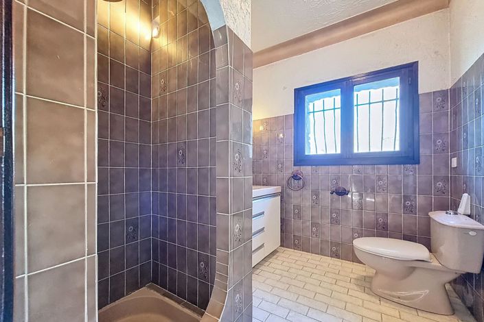 Image No.10-4 Bed House for sale