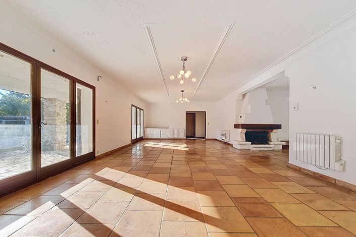 Image No.5-4 Bed House for sale