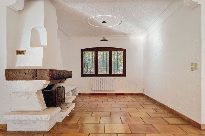 Image No.6-4 Bed House for sale