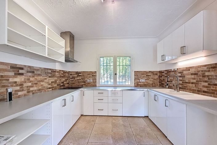 Image No.7-4 Bed House for sale