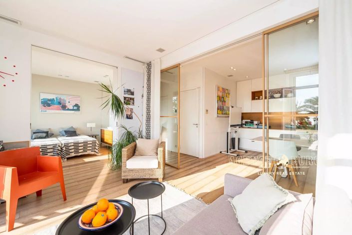 Image No.4-Appartement de 2 chambres à vendre à Cannes