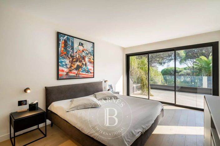 Image No.8-Maison de 6 chambres à vendre à Saint-Raphael