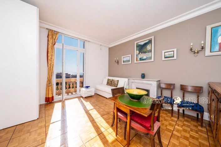 Image No.3-Appartement de 2 chambres à vendre à Cannes