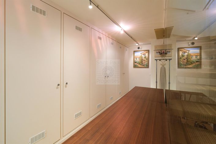 Image No.17-4 Bed House for sale