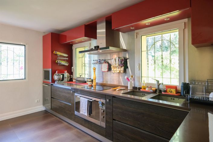 Image No.9-4 Bed House for sale