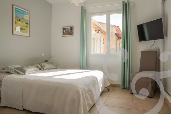 Image No.10-4 Bed House for sale