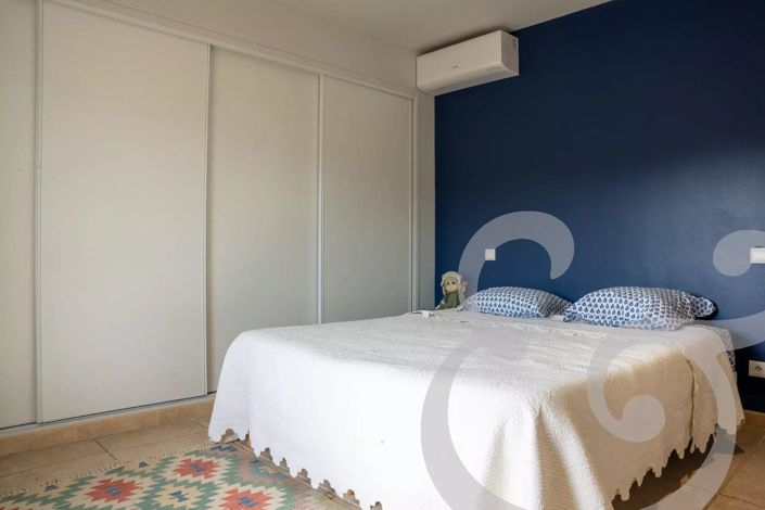 Image No.12-4 Bed House for sale