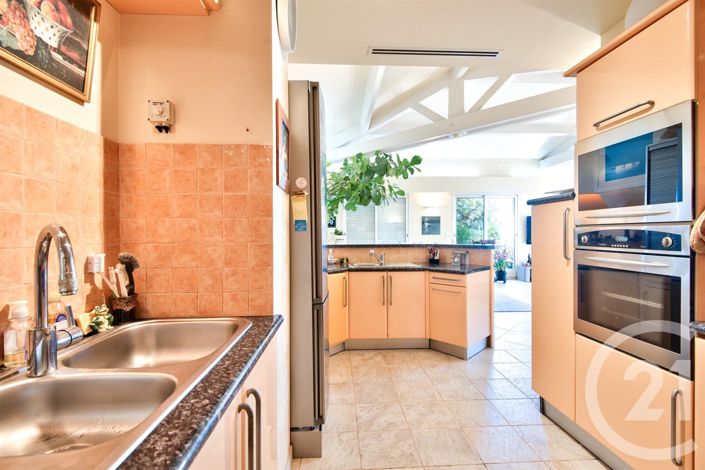 Image No.5-3 Bed Apartment for sale