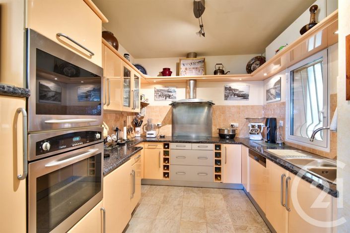 Image No.6-3 Bed Apartment for sale