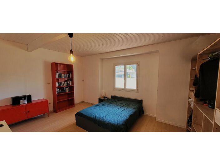 Image No.10-4 Bed House for sale