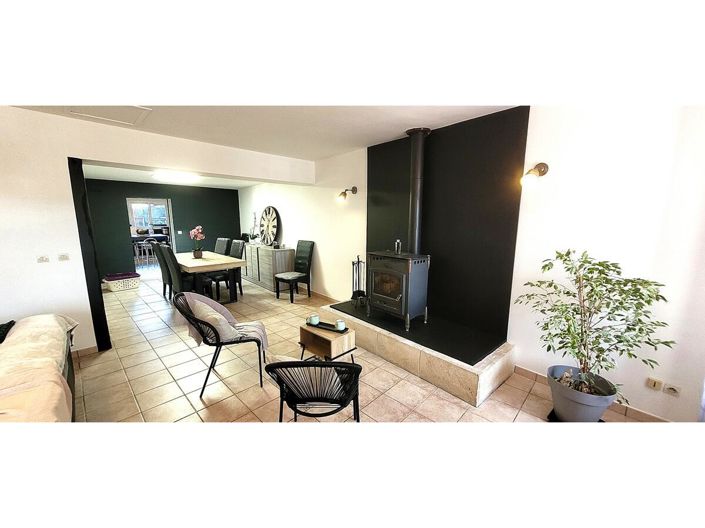 Image No.2-4 Bed House for sale