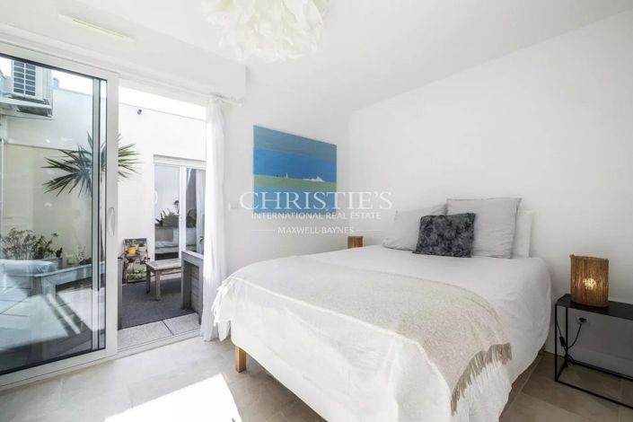 Image No.10-4 Bed House for sale