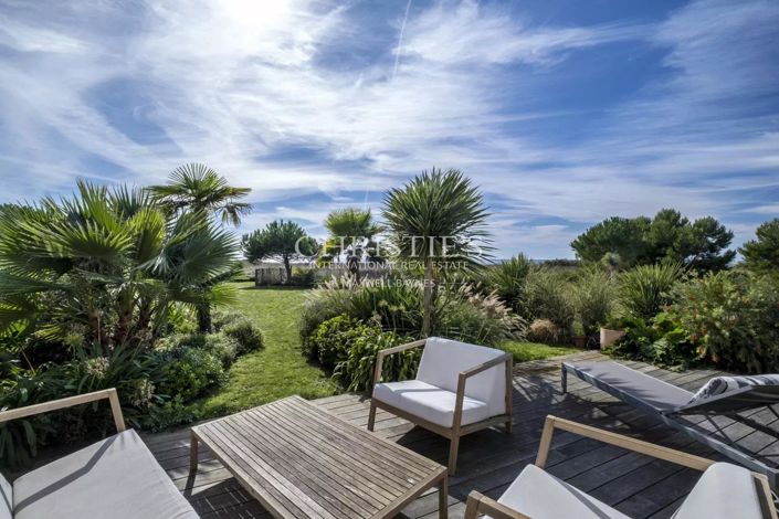 Image No.14-4 Bed House for sale