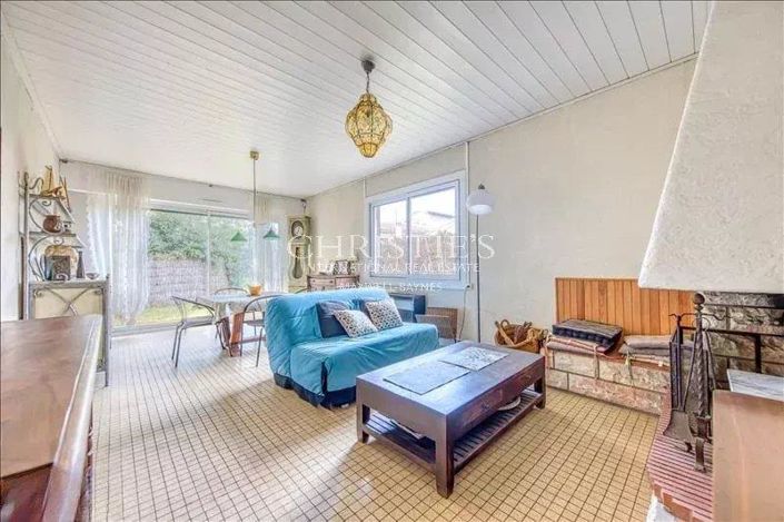 Image No.5-2 Bed House for sale