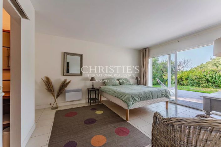 Image No.10-7 Bed House for sale