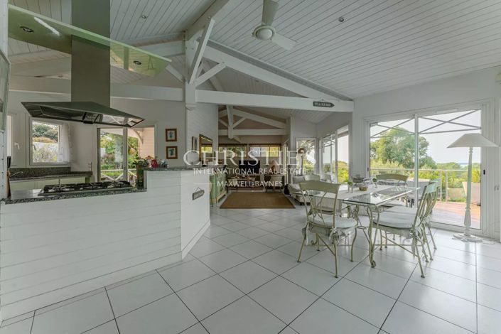 Image No.6-7 Bed House for sale